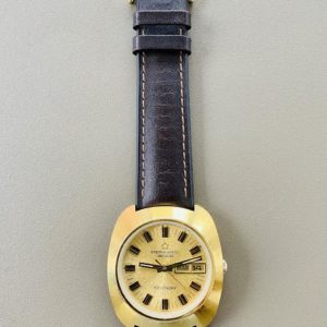 Montre Eterna